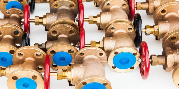 Sprzęgło hydrauliczne z kierownicą przepływu – czym różni się od zwykłego?