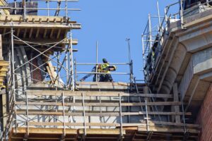 Rusztowanie typu SPAN - czym się wyróżnia i do jakich prac jest najlepsze?